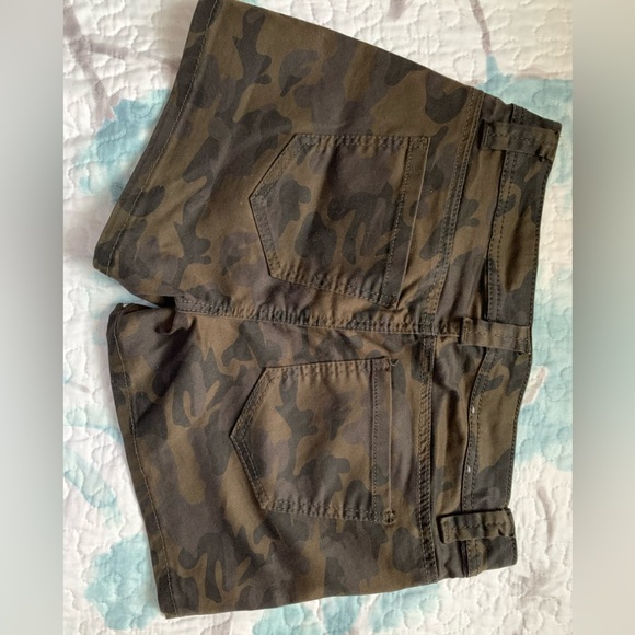 🍉Warehouse One brown, camouflage denim shorts, mid rise, stretchy, lightweight 6 - Picture 2 of 14